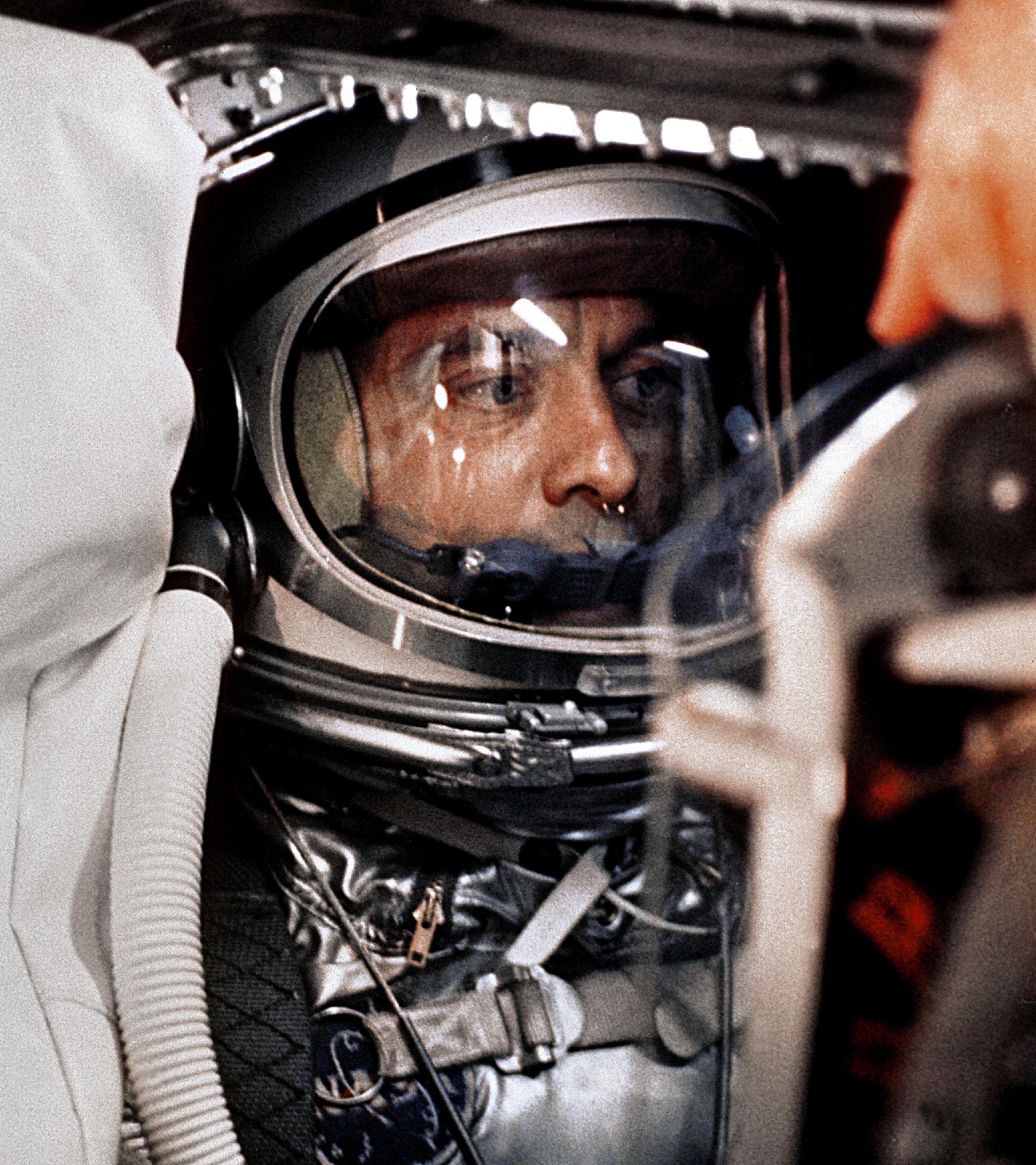 6 Sizes New Photo 1st American in Space Alan Shepard Recovery after Freedom 7 