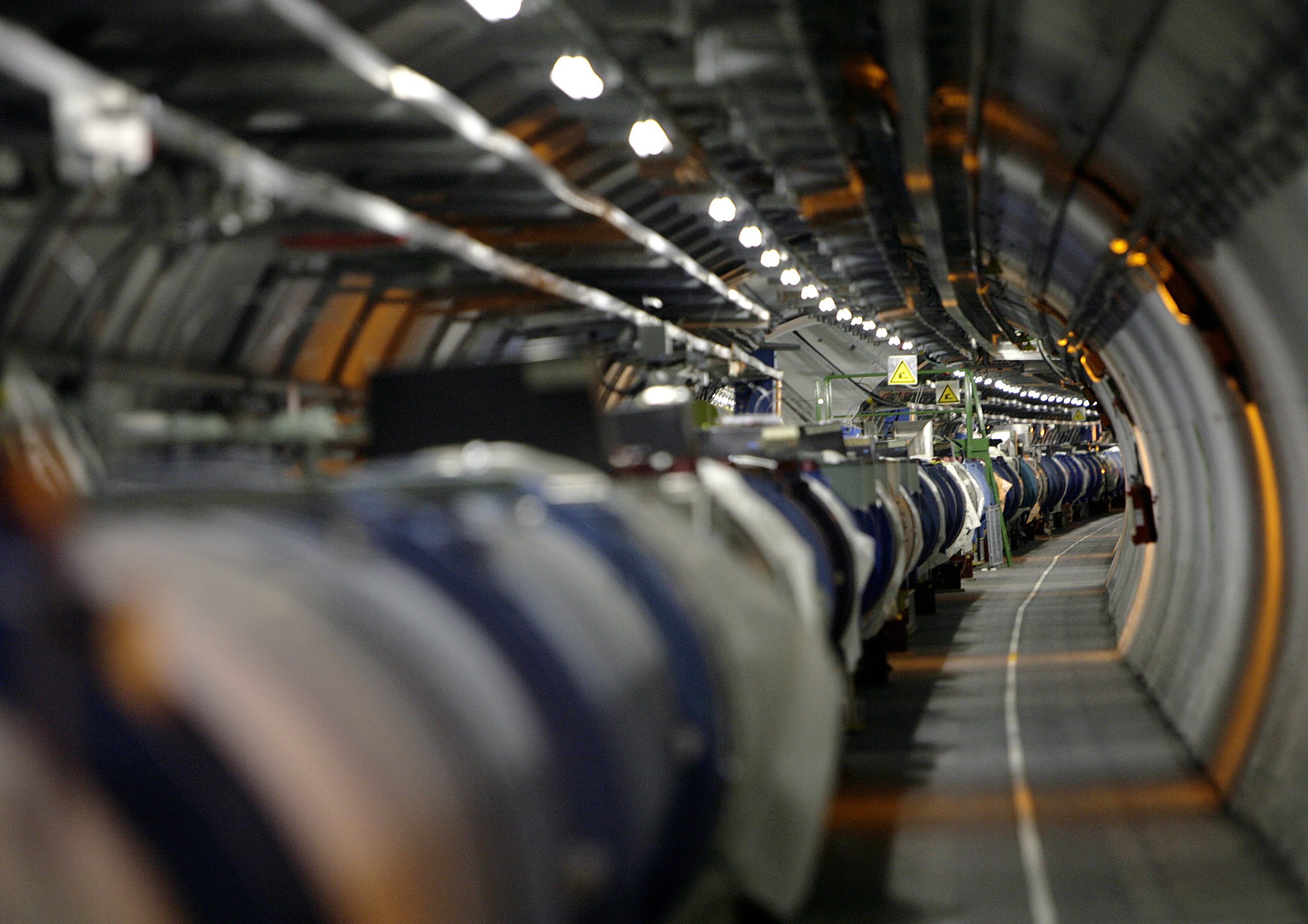 Самая большая частица. ЦЕРН коллайдер. Большой адронный коллайдер в CERN. Большой адронный коллайдер в Швейцарии. Адронный коллайдер 2022.