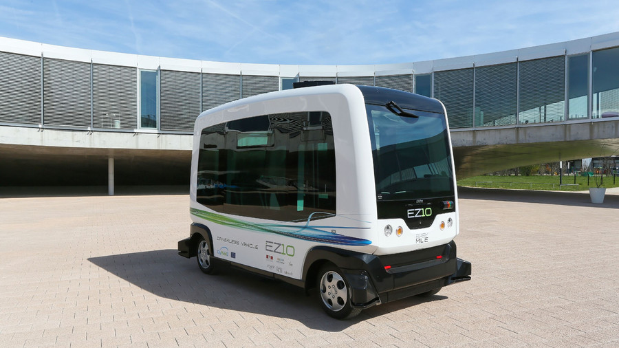 A Driverless Bus Is Transporting People in the Netherlands Because YOLO ...